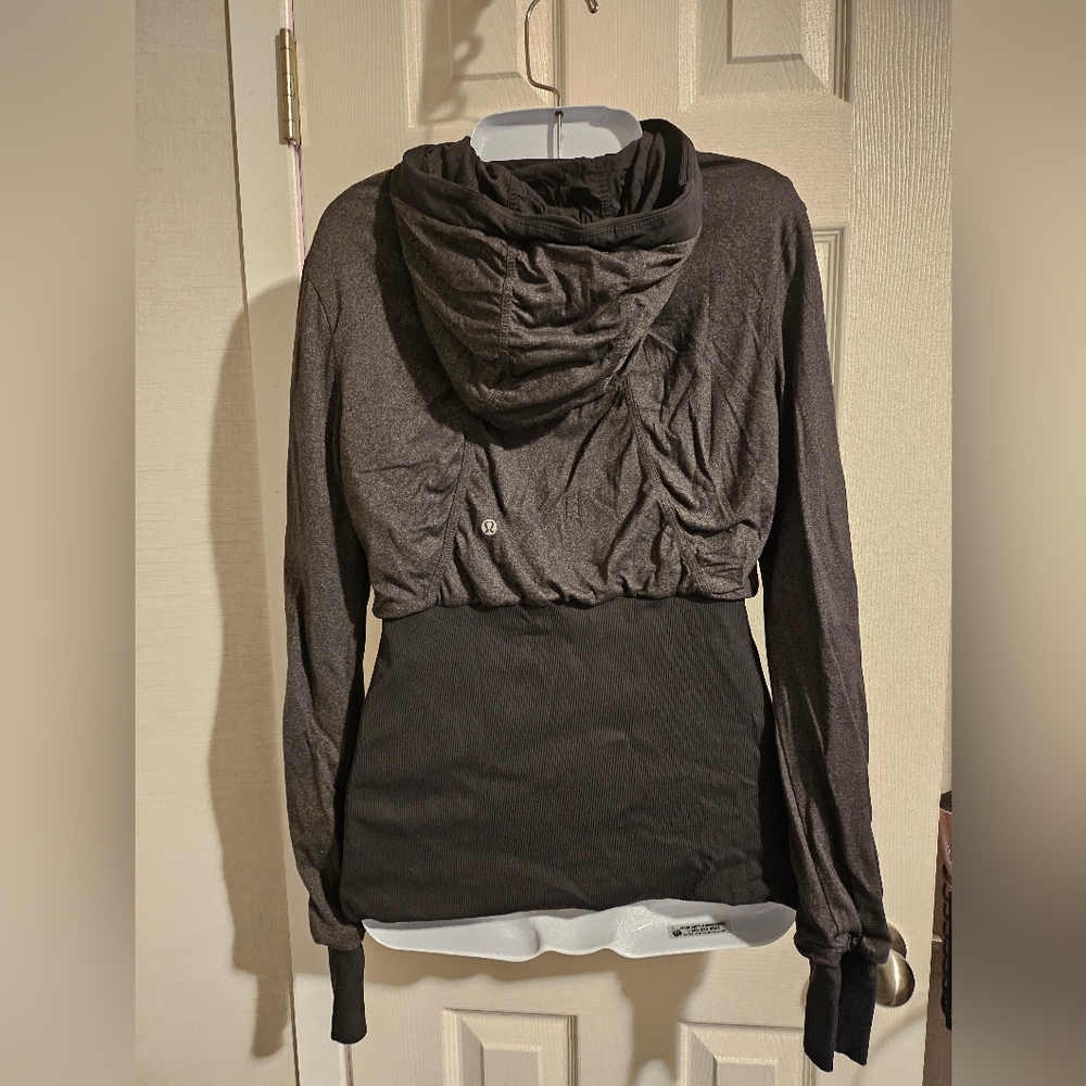 Lululemon Reversible Define Jacket - Picture 4 of 5